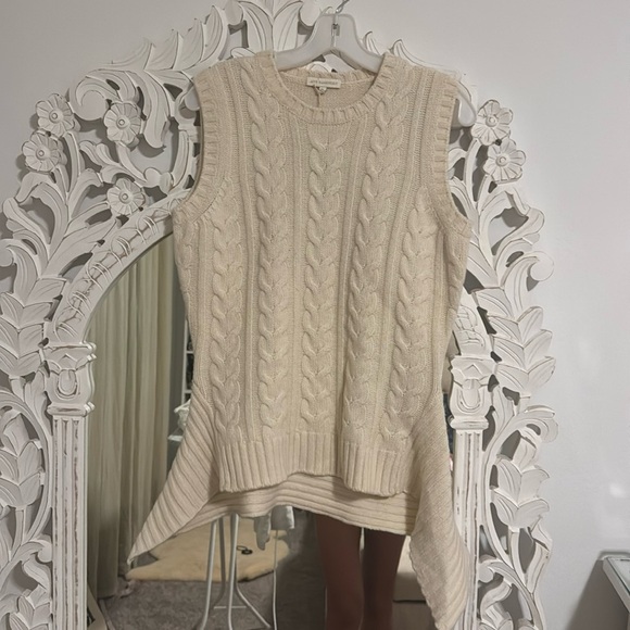 Ann Mashburn 100% wool Alexandra cable knit sweater vest in color Ecru - Picture 1 of 6